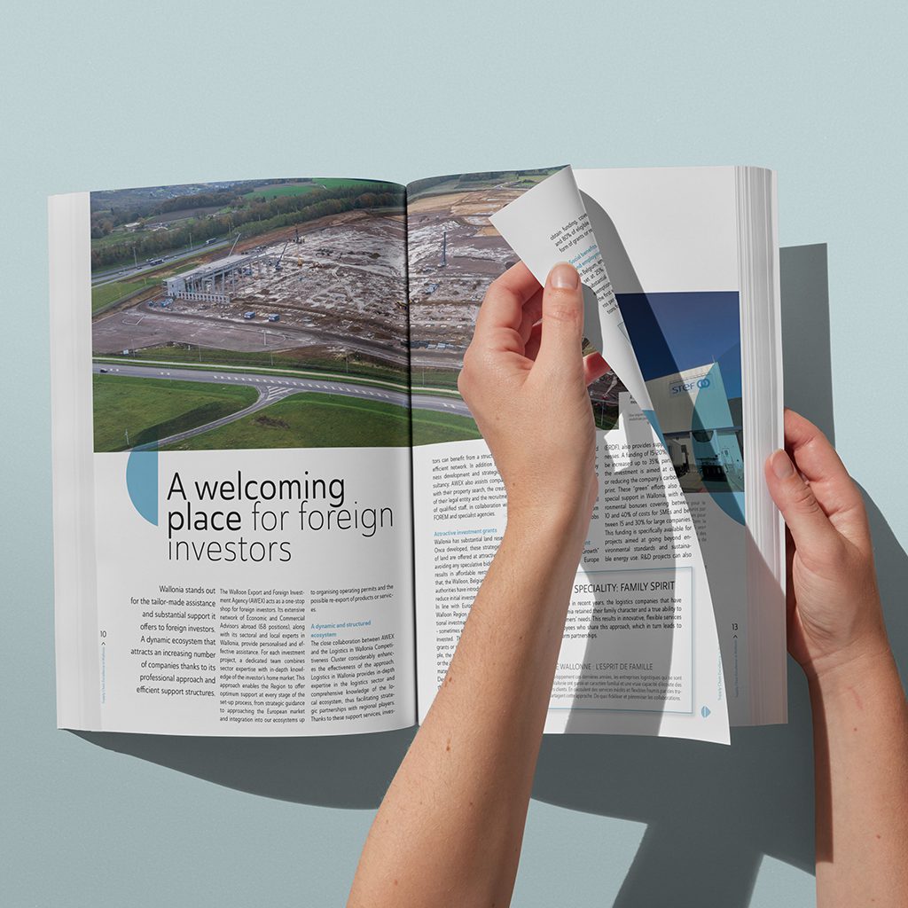 Double page magazine Supply Chain Excellence bilingue FR-EN